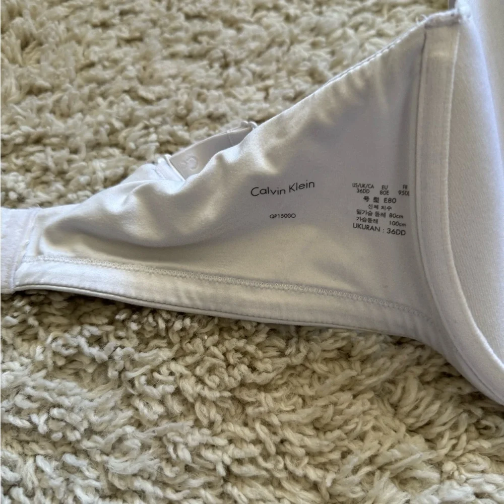 Calvin Klein White Underwire Lightly Padded Bra 36DD